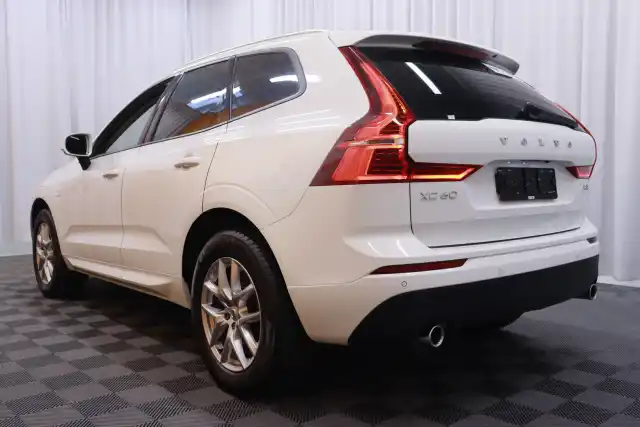 Valkoinen Maastoauto, Volvo XC60 – VAR-63576