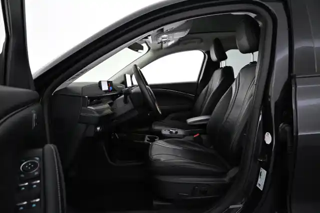 Harmaa Maastoauto, Ford Mustang Mach-E – VAR-63619