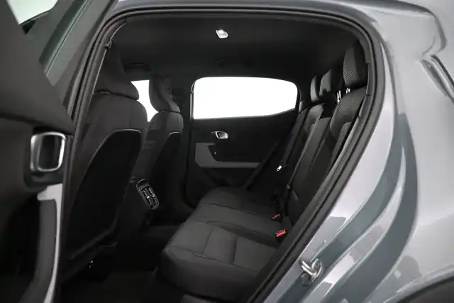 Harmaa Sedan, Polestar 2 – VAR-63665