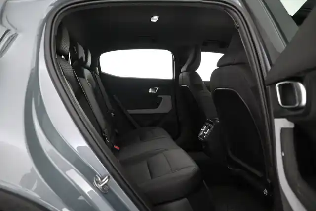 Harmaa Sedan, Polestar 2 – VAR-63665