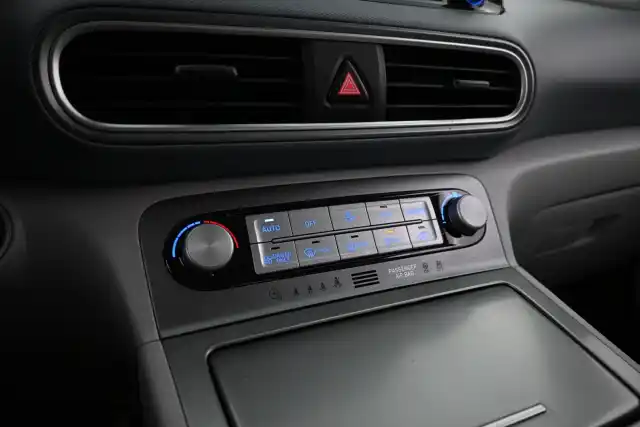 Harmaa Maastoauto, Hyundai KONA – VAR-63768