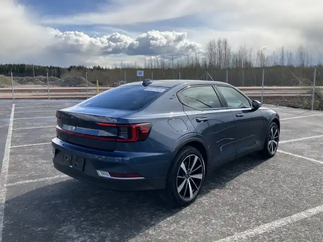 Sininen Sedan, Polestar 2 – VAR-63819