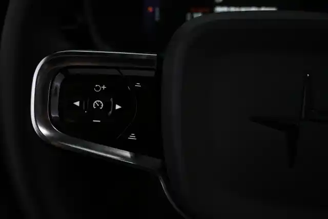Valkoinen Sedan, Polestar 2 – VAR-63836