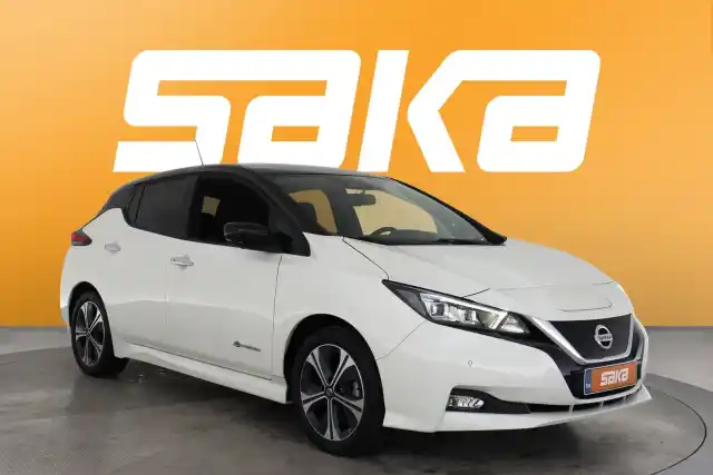 Valkoinen Viistoperä, Nissan Leaf – VAR-63891