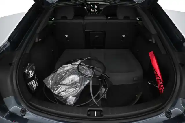 Sininen Sedan, Polestar 2 – VAR-63936