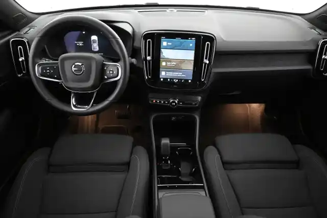 Sininen Maastoauto, Volvo C40 – VAR-63947