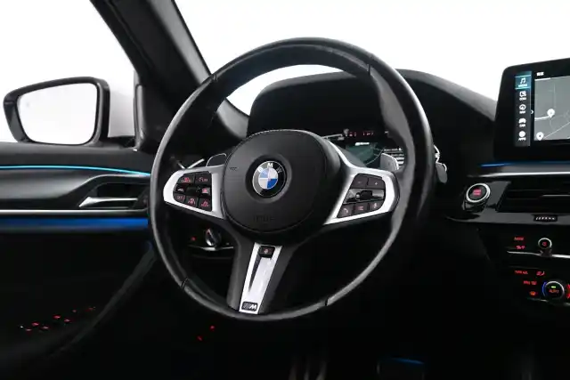 Valkoinen Farmari, BMW 530 – VAR-63986