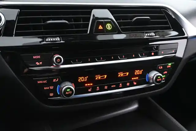 Valkoinen Farmari, BMW 530 – VAR-63986