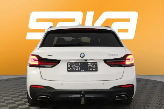 Valkoinen Farmari, BMW 530 – VAR-63986