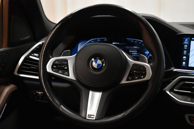Sininen Maastoauto, BMW X5 – VAR-64150
