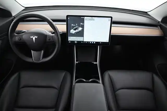 Harmaa Sedan, Tesla Model 3 – VAR-64548