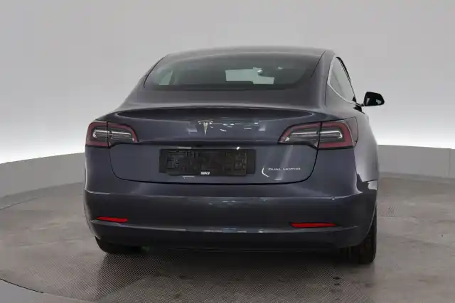 Harmaa Sedan, Tesla Model 3 – VAR-64637