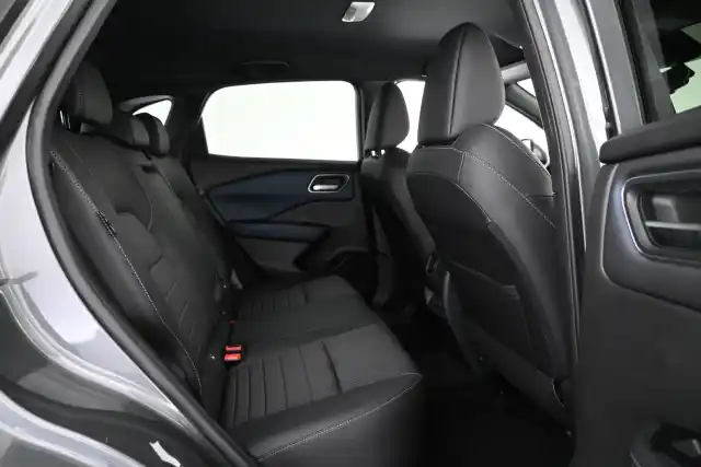 Harmaa Maastoauto, Nissan Qashqai – VAR-64882