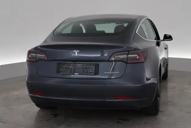 Harmaa Sedan, Tesla Model 3 – VAR-64956