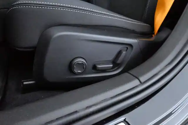 Musta Sedan, Polestar 2 – VAR-65207