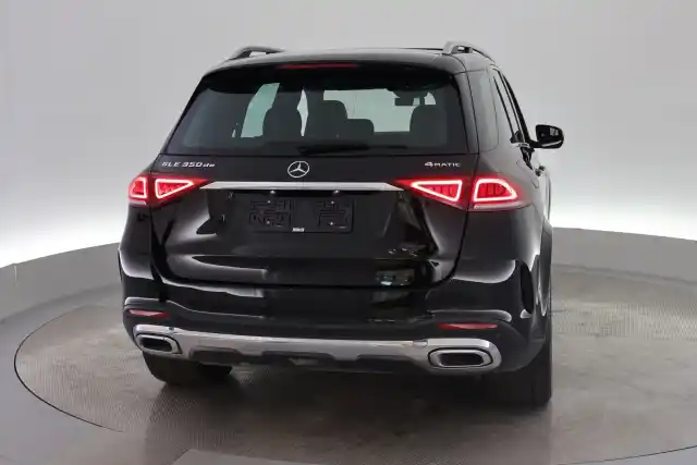 Musta Maastoauto, Mercedes-Benz GLE – VAR-65344