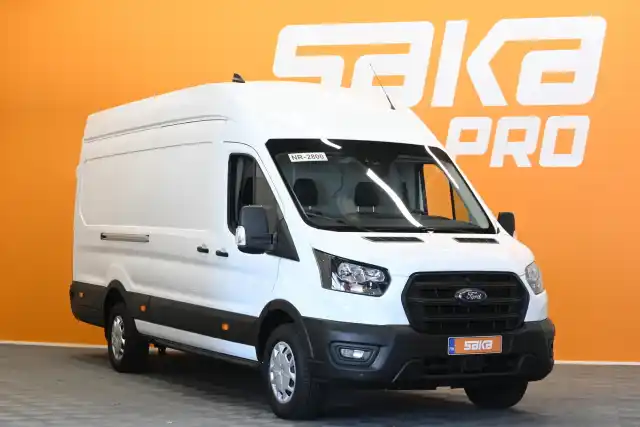 Valkoinen Pakettiauto, Ford Transit – VAR-65466