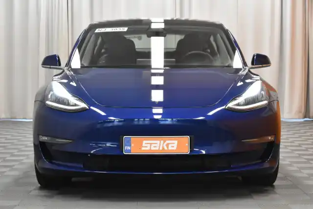 Sininen Sedan, Tesla Model 3 – VAR-65481