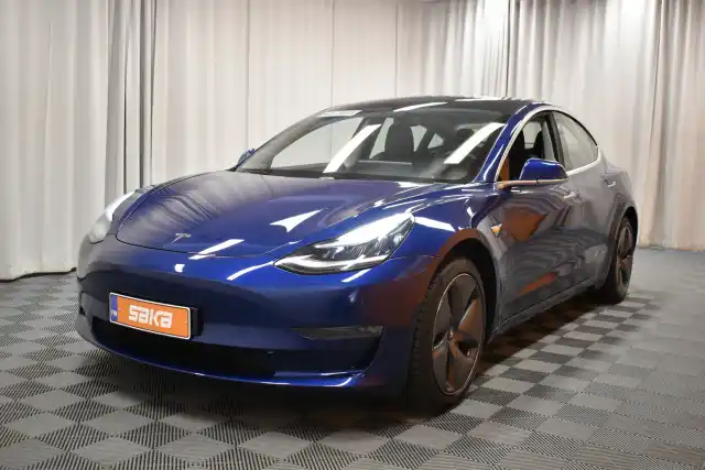 Sininen Sedan, Tesla Model 3 – VAR-65481