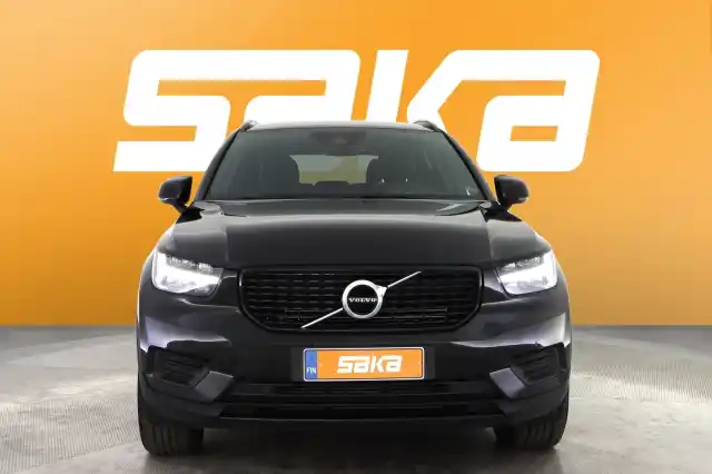 Musta Maastoauto, Volvo XC40 – VAR-65573