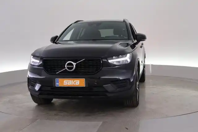 Musta Maastoauto, Volvo XC40 – VAR-65573