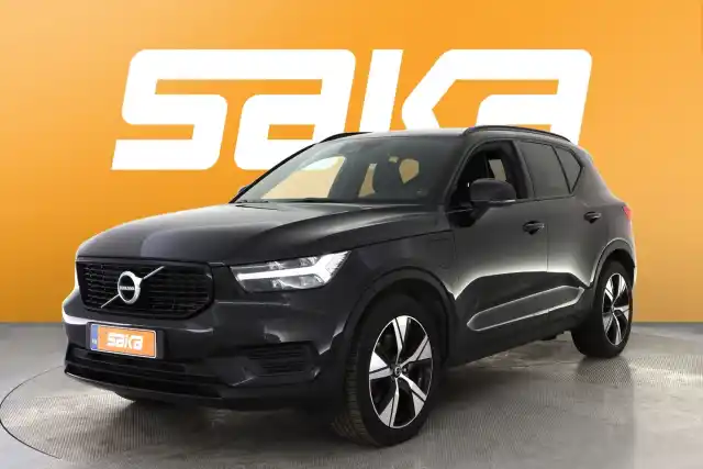 Musta Maastoauto, Volvo XC40 – VAR-65573