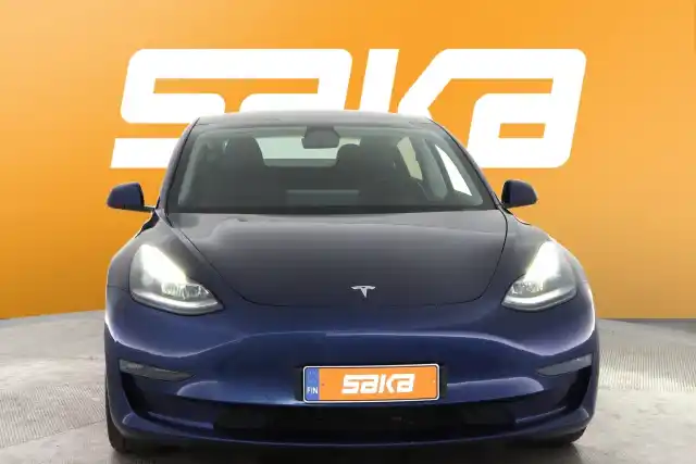 Sininen Viistoperä, Tesla Model 3 – VAR-65791