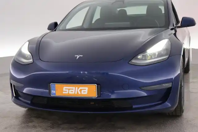 Sininen Viistoperä, Tesla Model 3 – VAR-65791