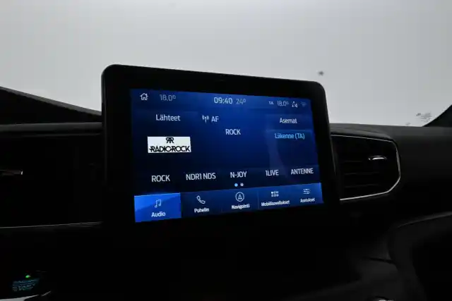 Musta Maastoauto, Ford Explorer – VAR-65841