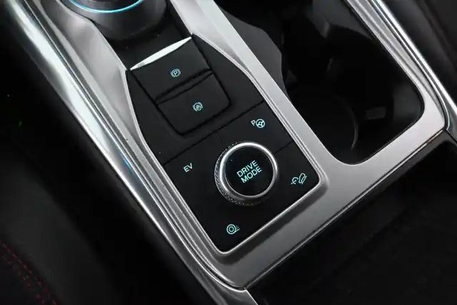 Musta Maastoauto, Ford Explorer – VAR-65841