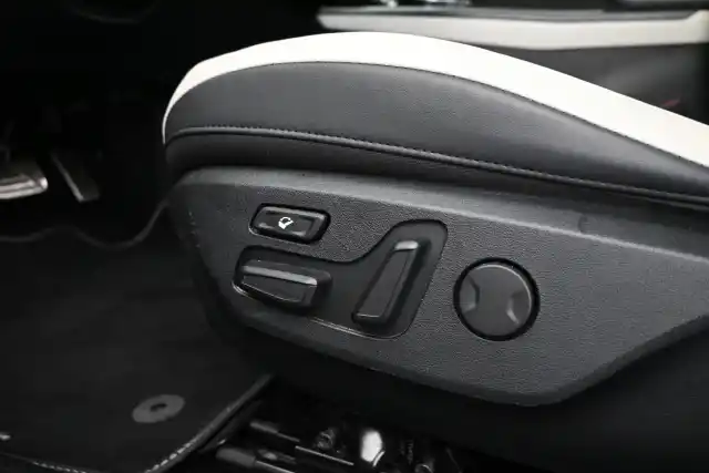 Musta Maastoauto, Kia EV6 – VAR-65910