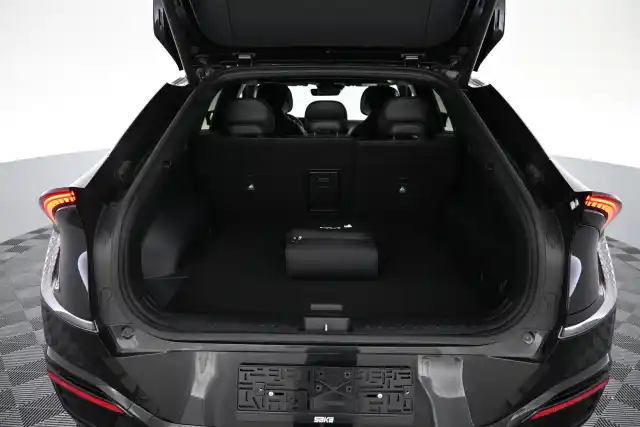 Musta Maastoauto, Kia EV6 – VAR-65910