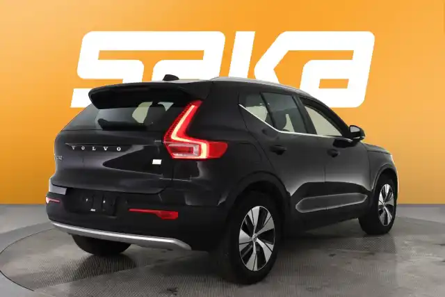 Musta Maastoauto, Volvo XC40 – VAR-66051