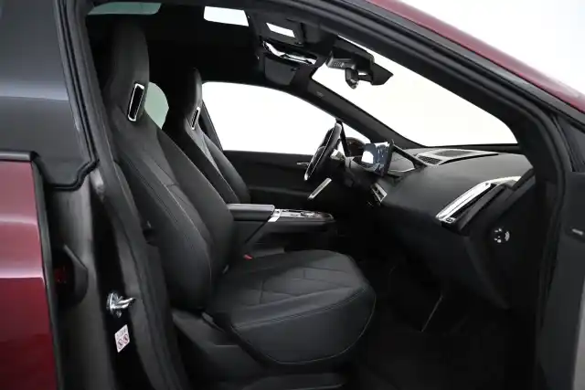 Punainen Maastoauto, BMW iX – VAR-66073