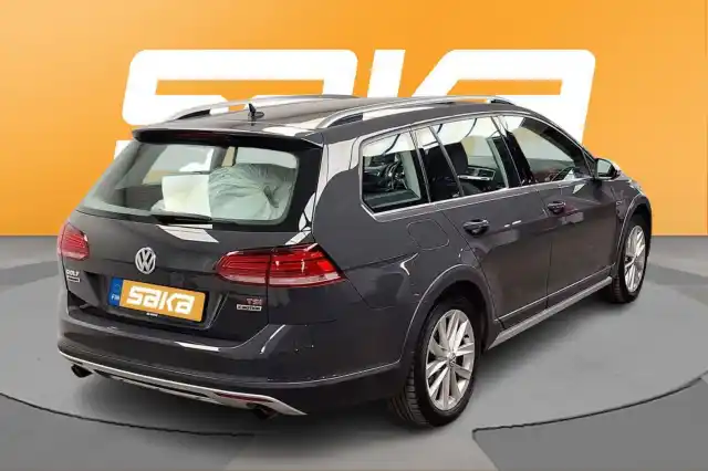 Musta Farmari, Volkswagen Golf – VAR-66130