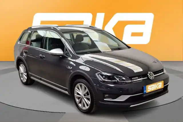 Musta Farmari, Volkswagen Golf – VAR-66130