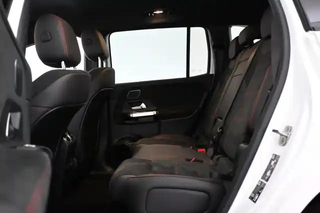 Valkoinen Maastoauto, Mercedes-Benz EQB – VAR-66362