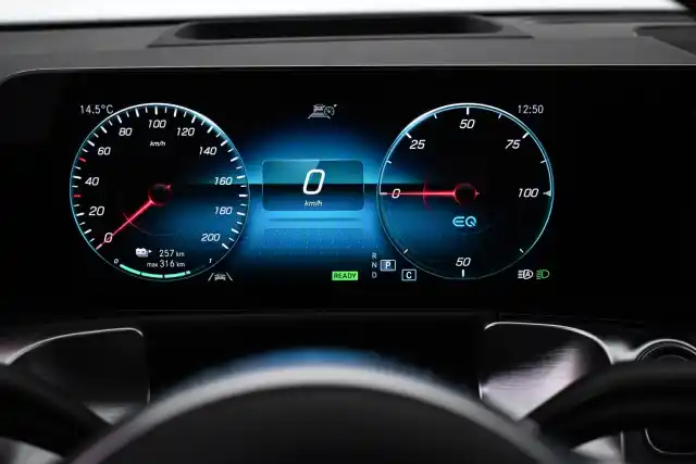 Valkoinen Maastoauto, Mercedes-Benz EQB – VAR-66362