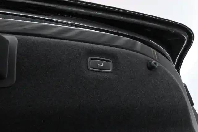 Musta Sedan, Porsche Taycan – VAR-66655