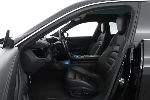 Musta Sedan, Porsche Taycan – VAR-66655