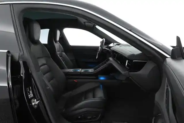 Musta Sedan, Porsche Taycan – VAR-66655