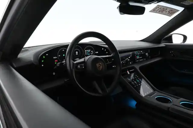 Musta Sedan, Porsche Taycan – VAR-66655