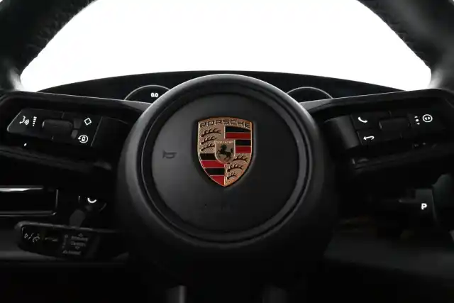 Musta Sedan, Porsche Taycan – VAR-66655