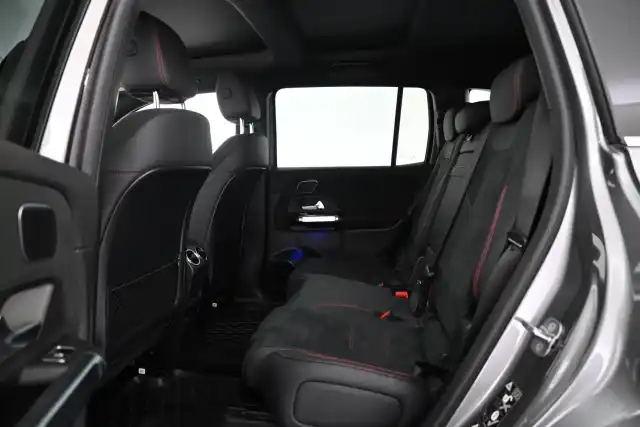 Harmaa Maastoauto, Mercedes-Benz EQB – VAR-66869