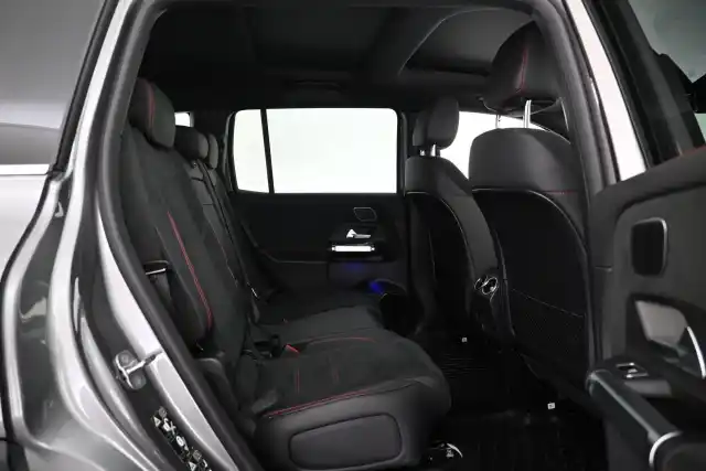 Harmaa Maastoauto, Mercedes-Benz EQB – VAR-66869