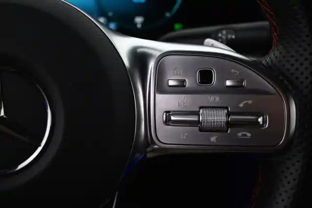Harmaa Maastoauto, Mercedes-Benz EQB – VAR-66869