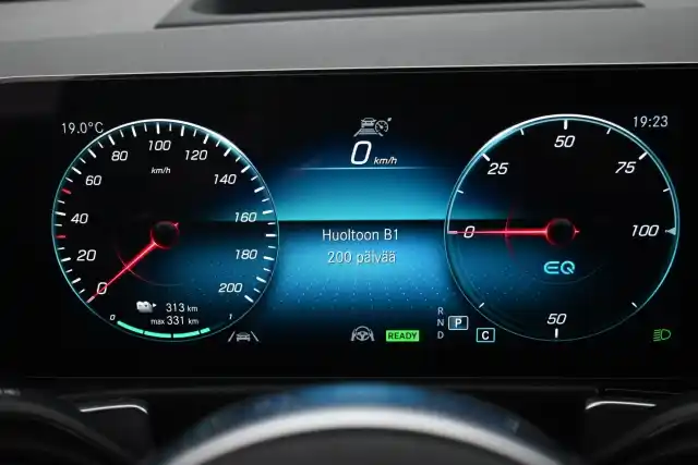 Harmaa Maastoauto, Mercedes-Benz EQB – VAR-66869