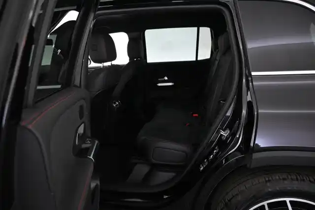 Musta Maastoauto, Mercedes-Benz EQB – VAR-66943