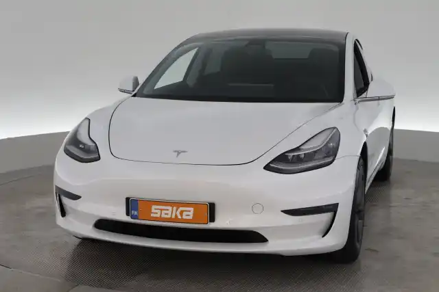 Valkoinen Sedan, Tesla Model 3 – VAR-67229