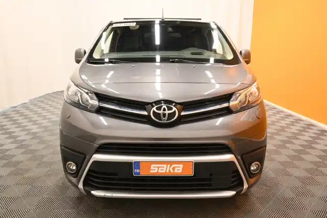 Ruskea Pakettiauto, Toyota Proace – VAR-67276